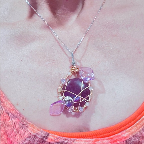 Floral Amethyst & Crystal Necklace - Picture 5 of 7